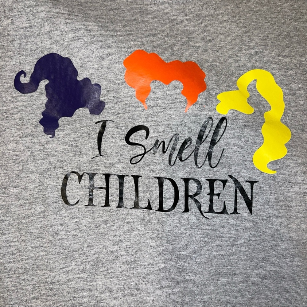 Disney hocus pocus movie Junior t-shirt gray, I smell children